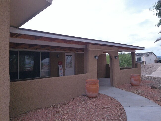 Foto del edificio - WInter  Rental Availavble Sept - April 2026