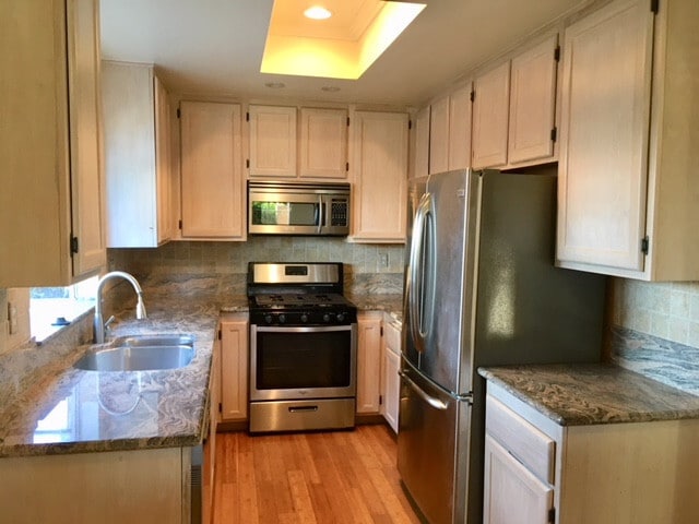 Building Photo - Villa Del Mar: 3 Bedroom 2.5 Bath Attached Townhouse