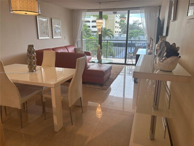 Foto del edificio - 3031 N Ocean Blvd