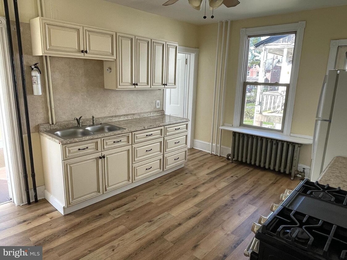 612 Lincoln Hwy E, Coatesville, PA 19320 House Rental in Coatesville