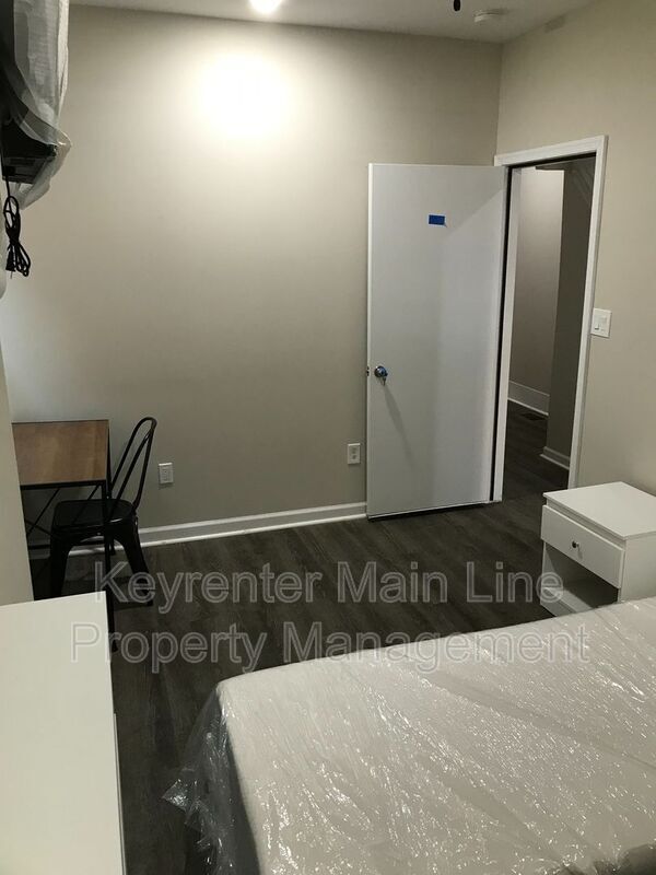Foto del edificio - 6124 Ross St