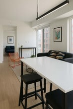 Building Photo - 432 Cherry St