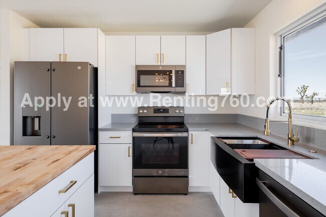 Foto del edificio - Modern Comfort in Scenic Landers