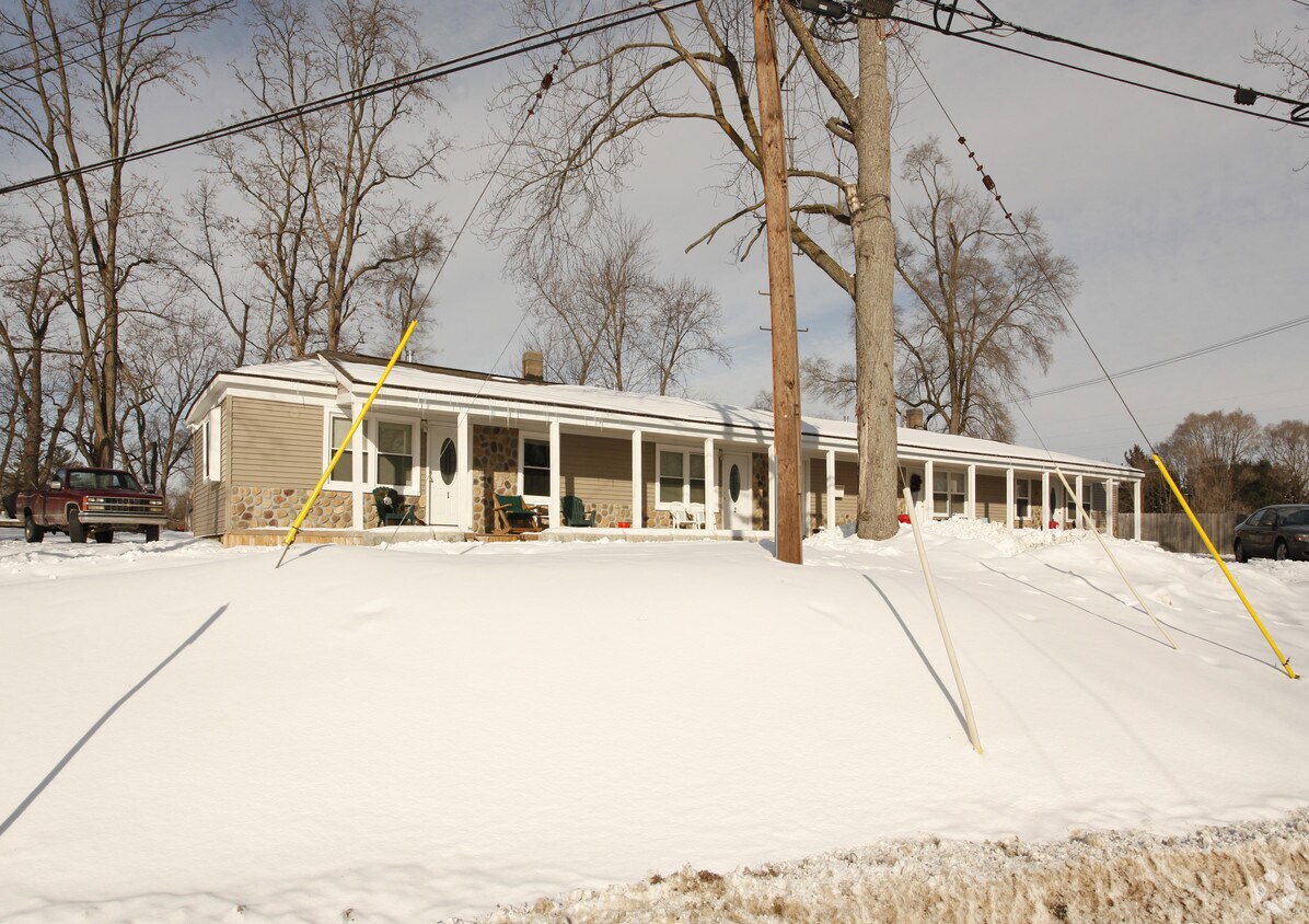 Foto del edificio - 5155 Girard Dr