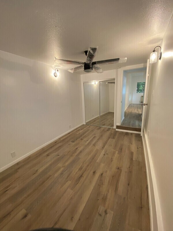 Foto del edificio - 5845 S Mansfield Ave