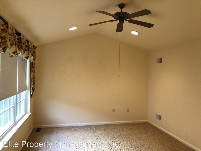 Foto del edificio - 2 br, 2.5 bath House - 2112 Maple Crest Blvd