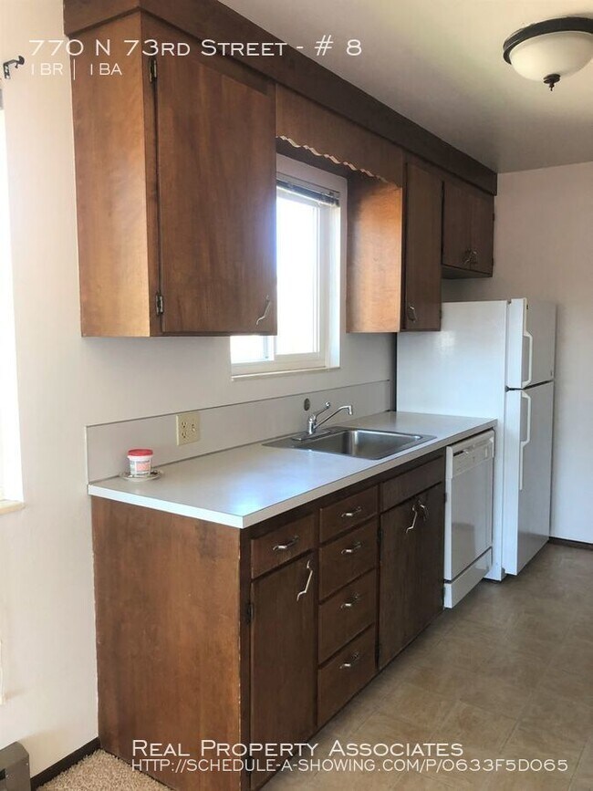 Building Photo - 770 N 73rd St