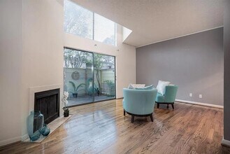 Building Photo - 2125 Augusta Dr