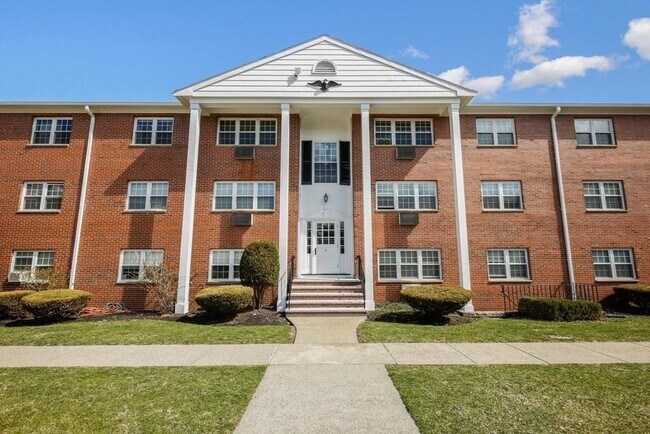 Foto del edificio - 8 Old Colony Ln