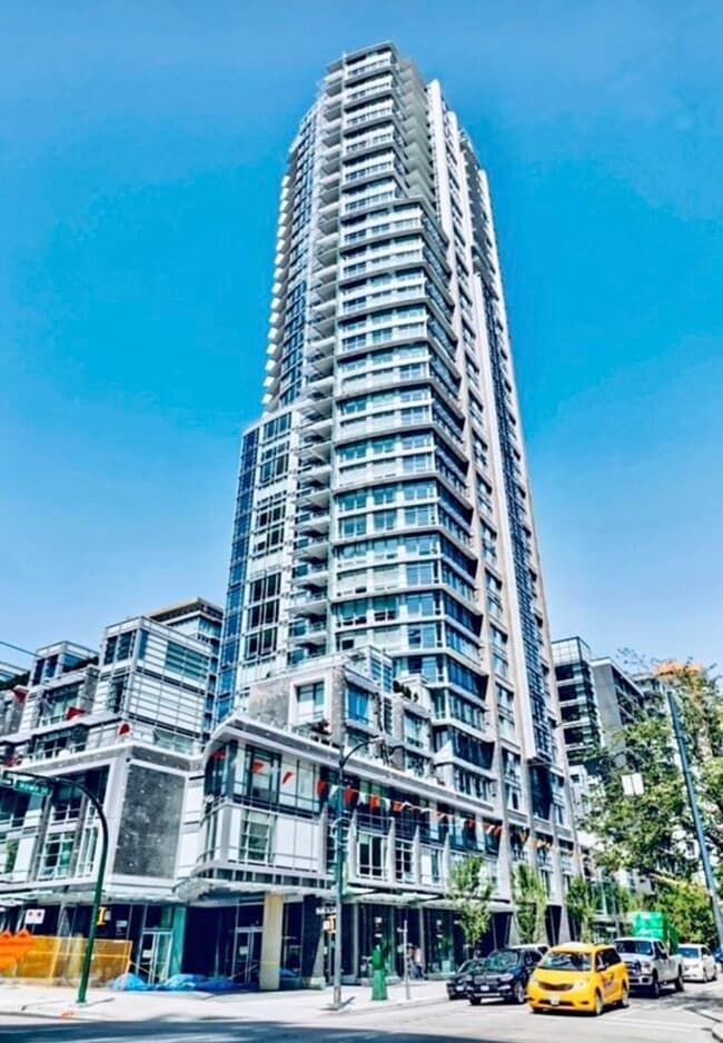 Building Photo - 1283 Howe St