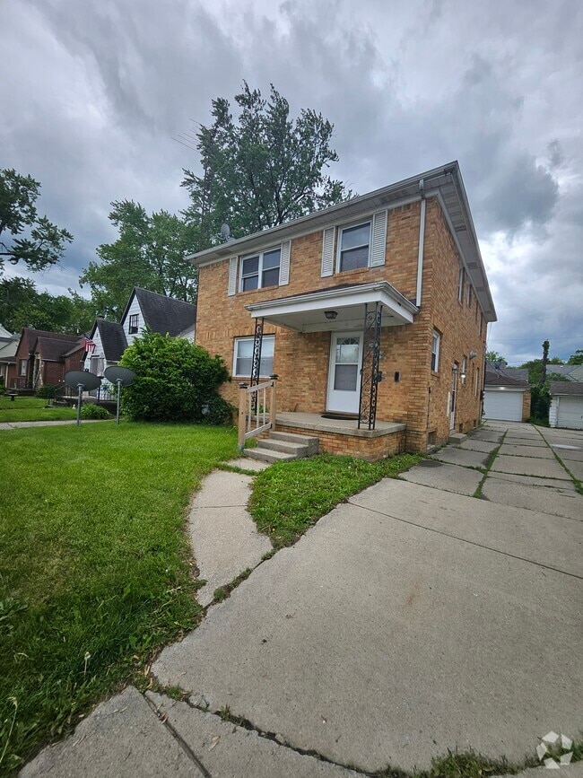 Building Photo - 3407 Douglas Rd