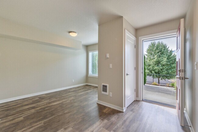 Foto del edificio - 17235 SW Goldcrest Ln