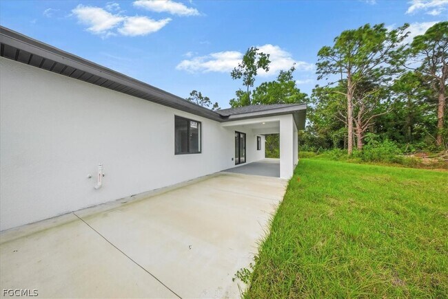 Foto del edificio - 541 Chalet Ave S