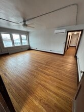 Building Photo - 814 Clinton St