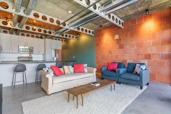 Building Photo - 1401 Eva St