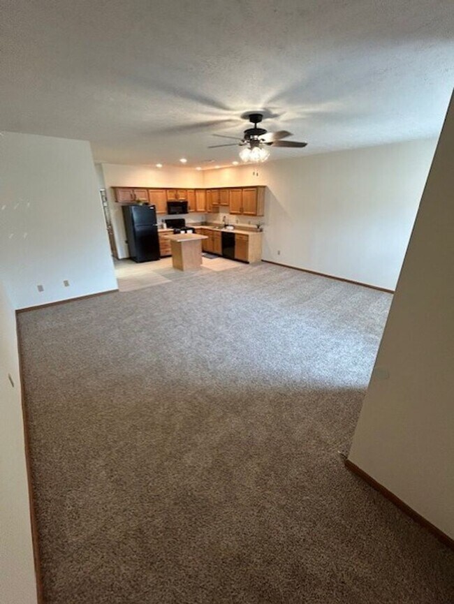 Foto del edificio - Quiet Neighborhood - Troy, OH (2 Bedroom R...