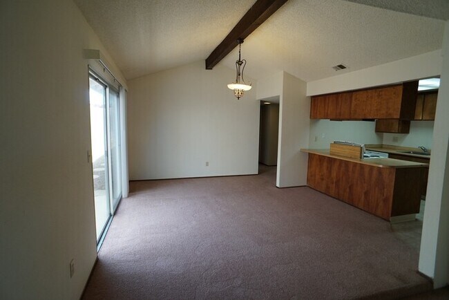 Foto del edificio - 2 bedroom 1 bathroom Duplex in Foothill Farms