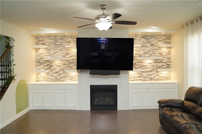 Foto del edificio - 4425 Hager Ct