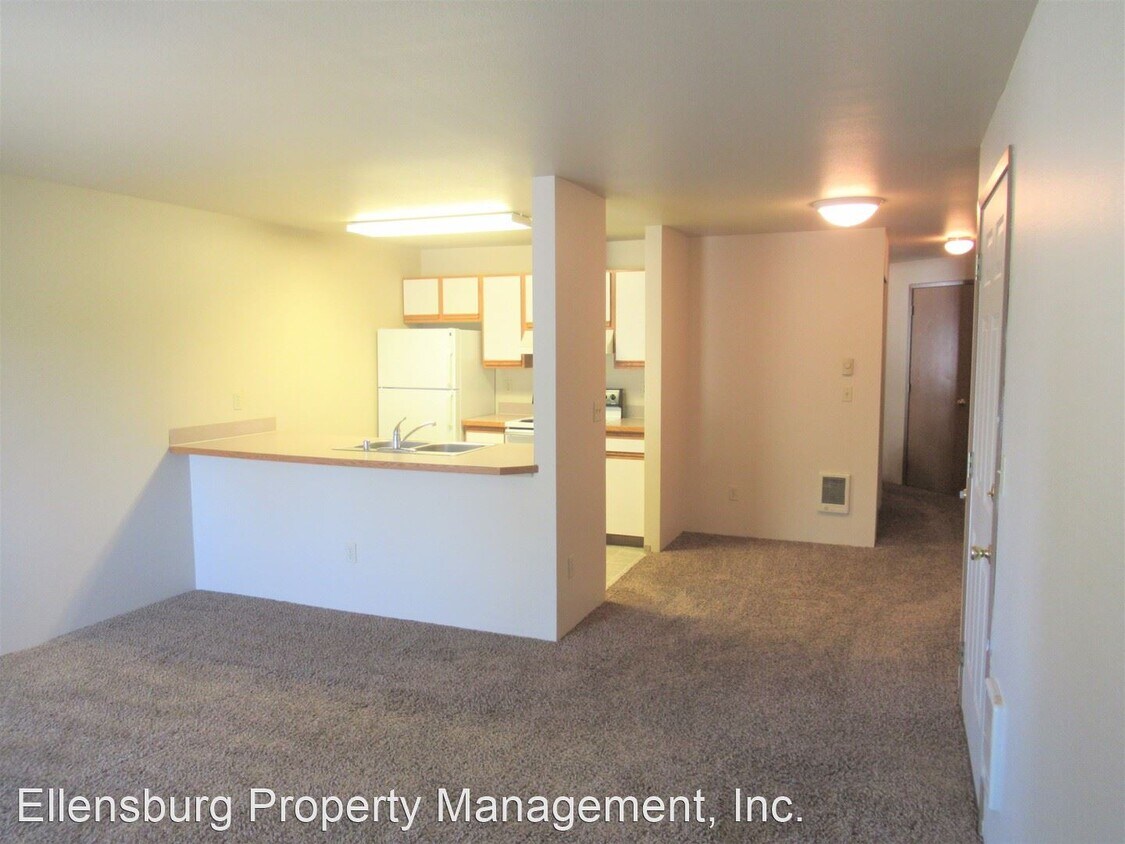 Primary Photo - 2 br, 1 bath Apartment - 804 E Juniper Ave.