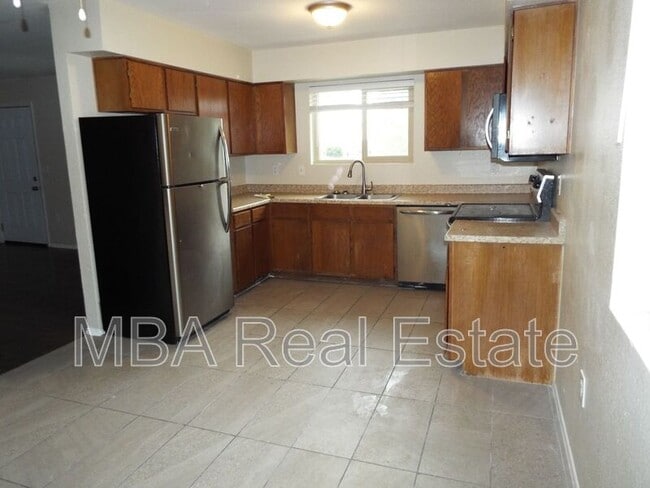 Photo - 3150 E Cicero St Apartment