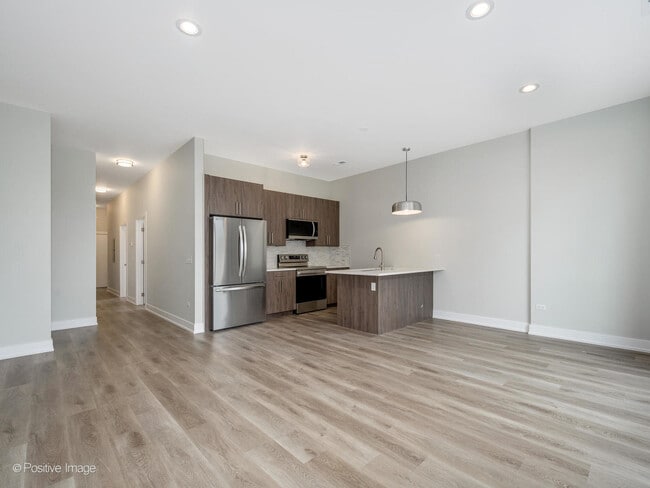 Foto del edificio - 4119 S Indiana Ave