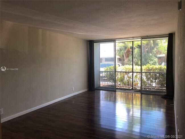 Foto del edificio - 4501 NE 21st Ave