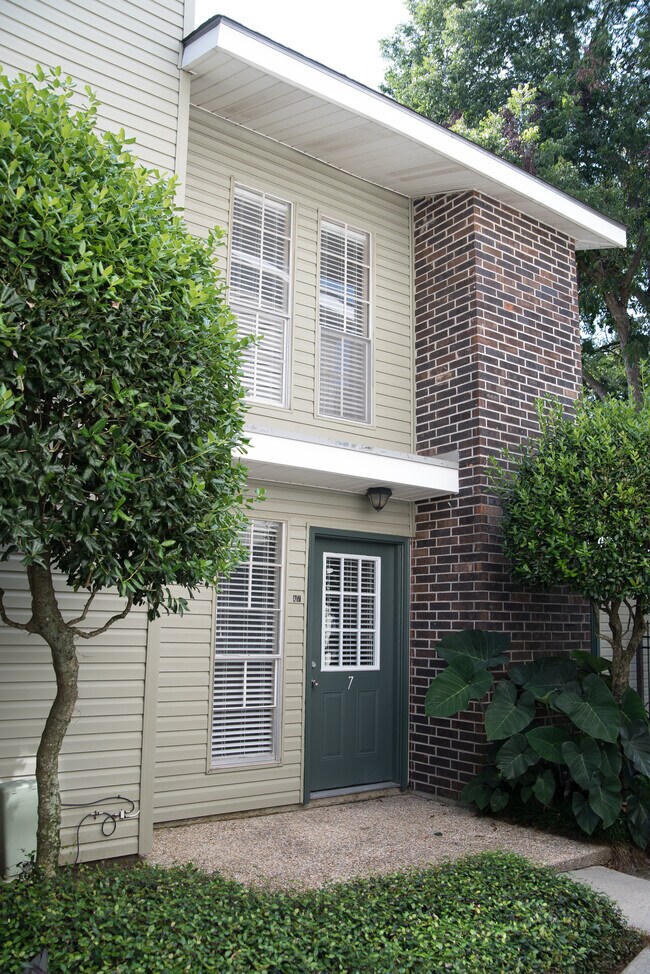 Foto del edificio - 2236 Perkins Rd