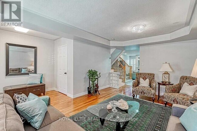 Building Photo - 171 Littlewood Dr