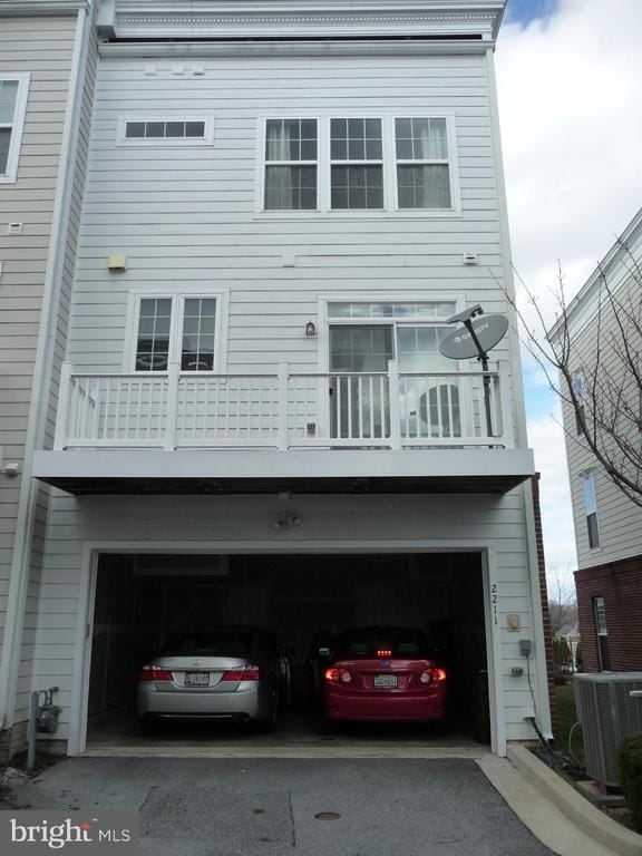 Building Photo - 2211 Fleeter Pl