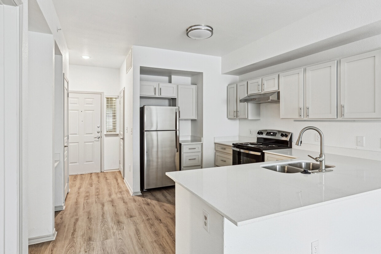 Primary Photo - Heritage Pointe Senior 55+”