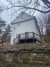 Building Photo - 150 Wellen Ave