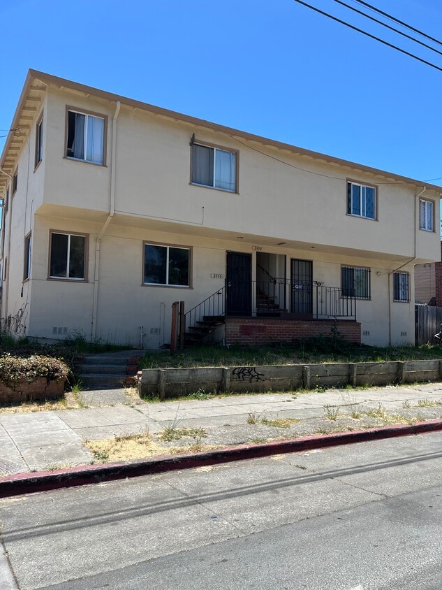 Primary Photo - 2576 35th Ave