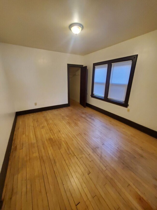 Foto del edificio - 3958-3960 N 24th Pl. (Duplex)(ACE PROPERTY)