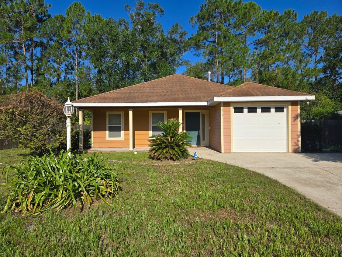 Primary Photo - Charming single-story 3-bedroom, 2-bath home