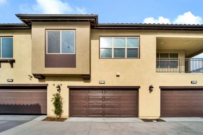 Building Photo - 4321 S Cantos Paseo