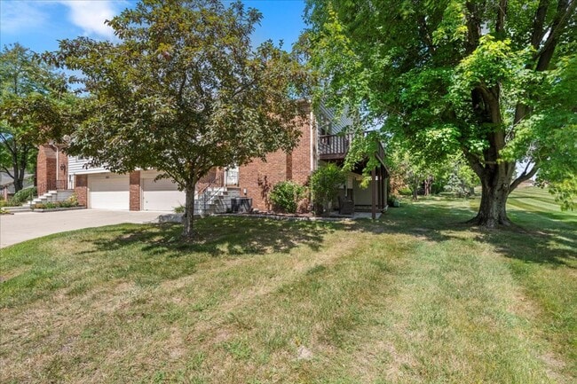 Building Photo - 9239 Doubloon Rd