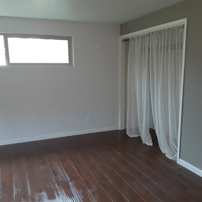 Bedroom - 521 SE Cook Plant Farm Rd