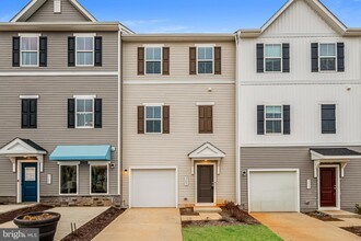 Building Photo - 2609 Grey Wolf Ln