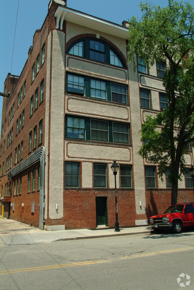 The Lofts at Capital Garage Apartments Richmond, VA