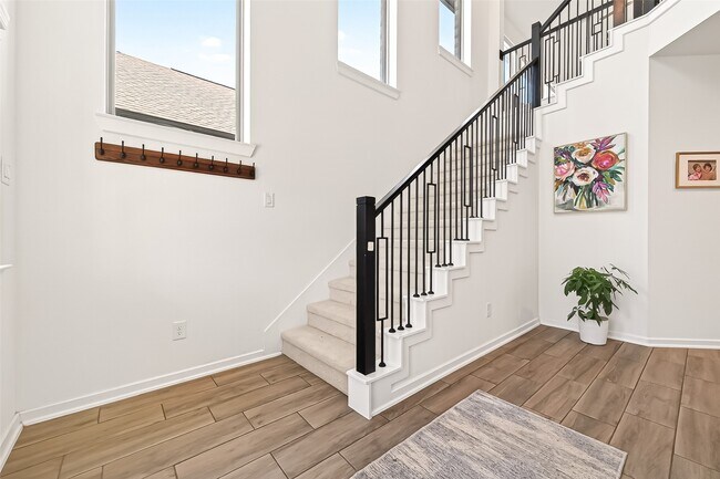 Foto del edificio - 7019 Snow Finch Ln