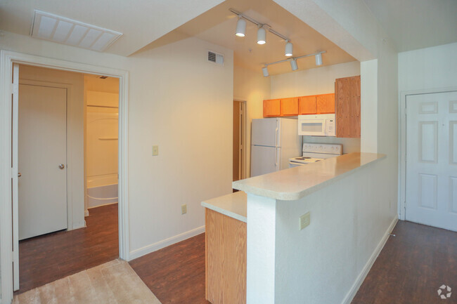 2BR, 2BA - 983SF - St. Augustine Estate Apartments