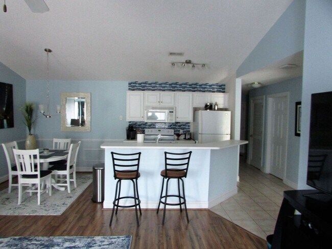 Building Photo - 330 S Middleton Dr NW