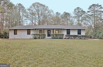 Building Photo - 716 Ebenezer Rd