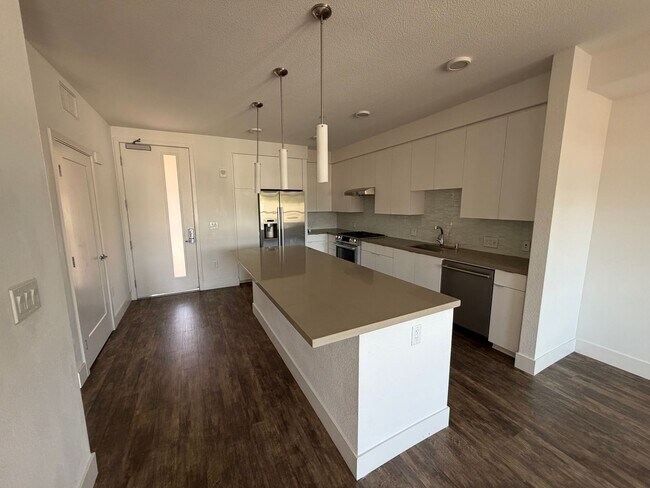Building Photo - $2,695 / 1 BR - STYLISH & CONVENIENT HOME IN THE HEART OF FREMONT!