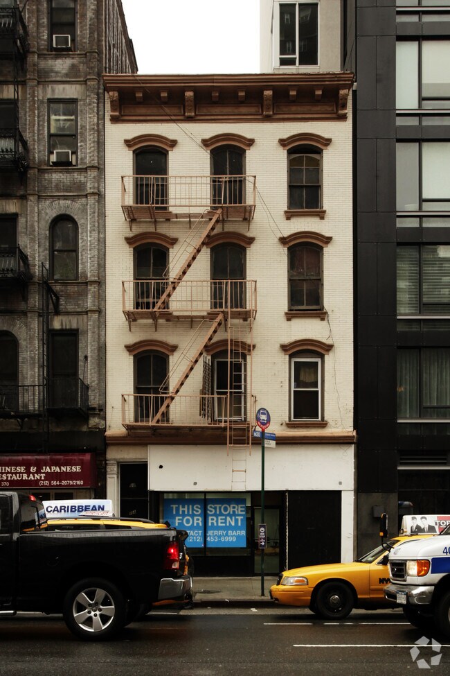 Building Photo - 368 Eighth Ave
