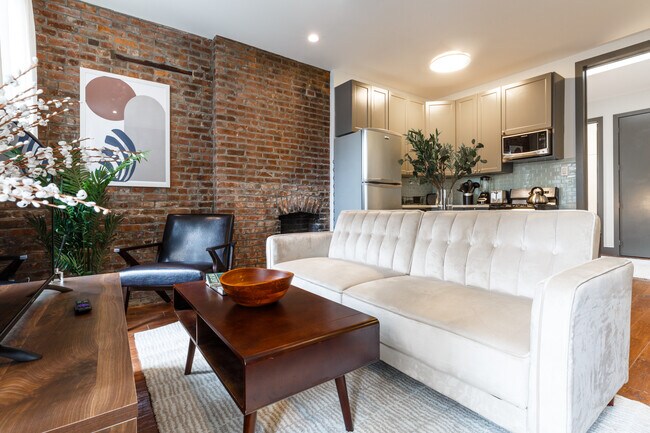 Foto del edificio - 346 W 52nd St