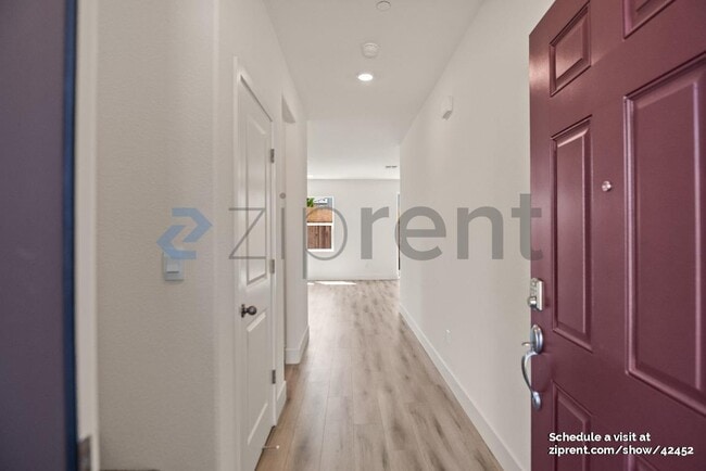 Building Photo - 24771 Manzanita Dr