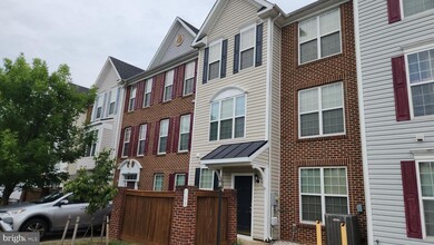 Building Photo - 103 Swallow Pointe Court