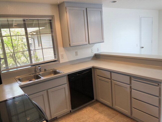 Kitchen - 4725 142nd Pl SW