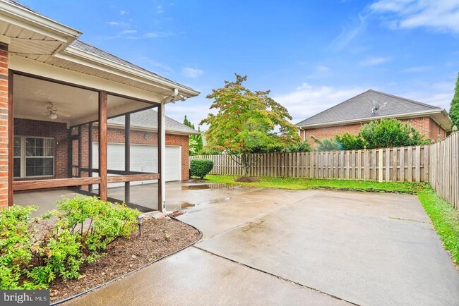 Foto del edificio - 188 Brittany Ln